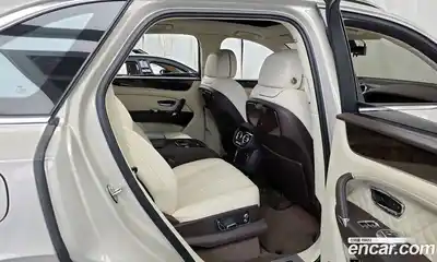 Bentley Bentayga 2017 6.0 гидро в Москве № 387179, миниатюра 12
