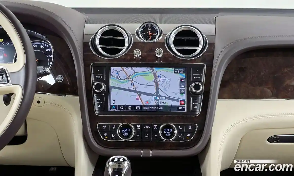 Bentley Bentayga 2017 6.0 гидро в Москве № 387179, фото 14