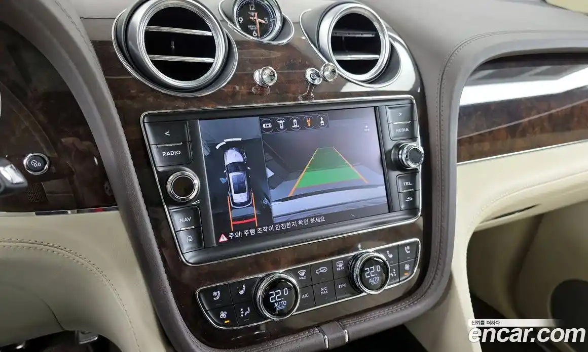 Bentley Bentayga 2017 6.0 гидро в Москве № 387179, фото 15