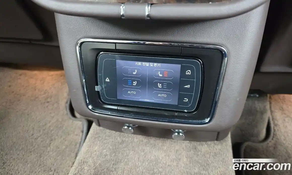 Bentley Bentayga 2017 6.0 гидро в Москве № 387179, фото 19