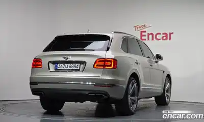 Bentley Bentayga 2017 6.0 гидро в Москве № 387179, миниатюра 2