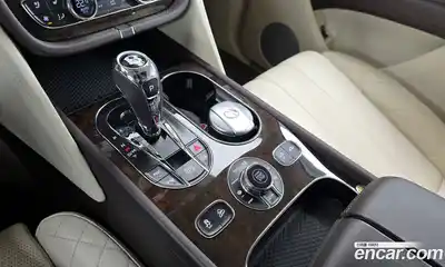 Bentley Bentayga 2017 6.0 гидро в Москве № 387179, миниатюра 9