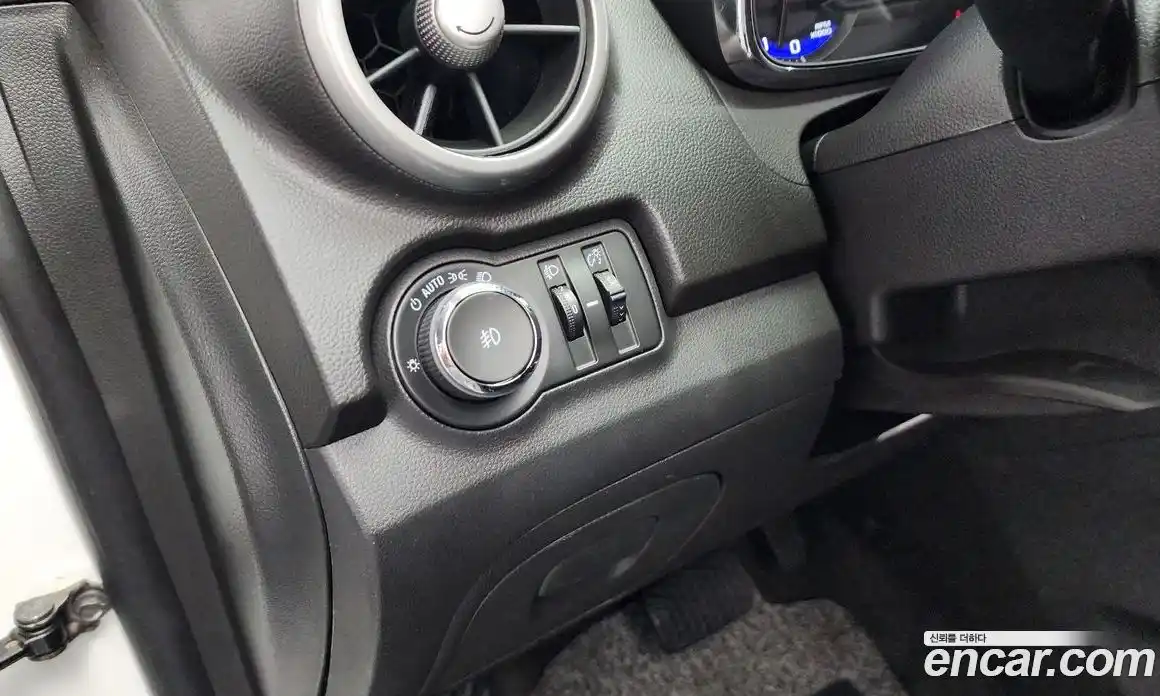 Chevrolet Trax 2014 1.4 гидро в Москве № 42111, фото 17