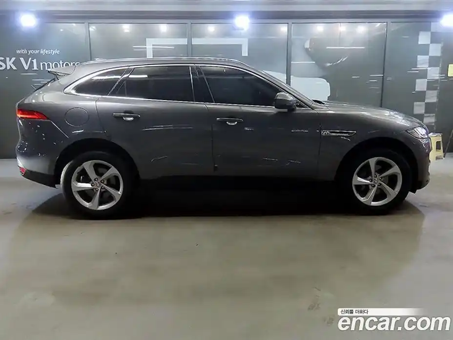 Jaguar F-Pace 2019 2.0 гидро в Москве № 474309, фото 3