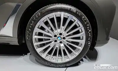 BMW X7 2022 3.0 гидро в Москве № 492619, миниатюра 5