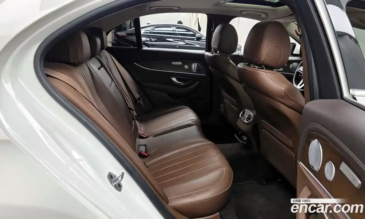 Mercedes-Benz E-Class 2018 2.0 гидро, фото 12