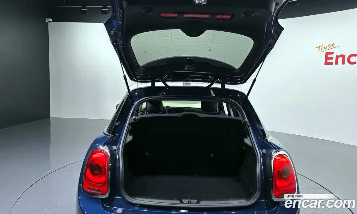 Mini Cooper 2017 1.5 гидро в Москве № 499273, фото 20