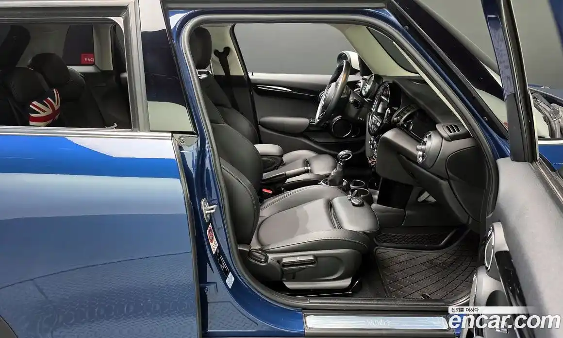 Mini Cooper 2017 1.5 гидро в Москве № 499273, фото 10