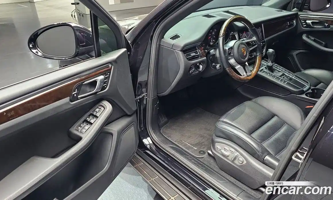 Porsche Macan 2021 2.0 гидро в Москве № 802090, фото 11