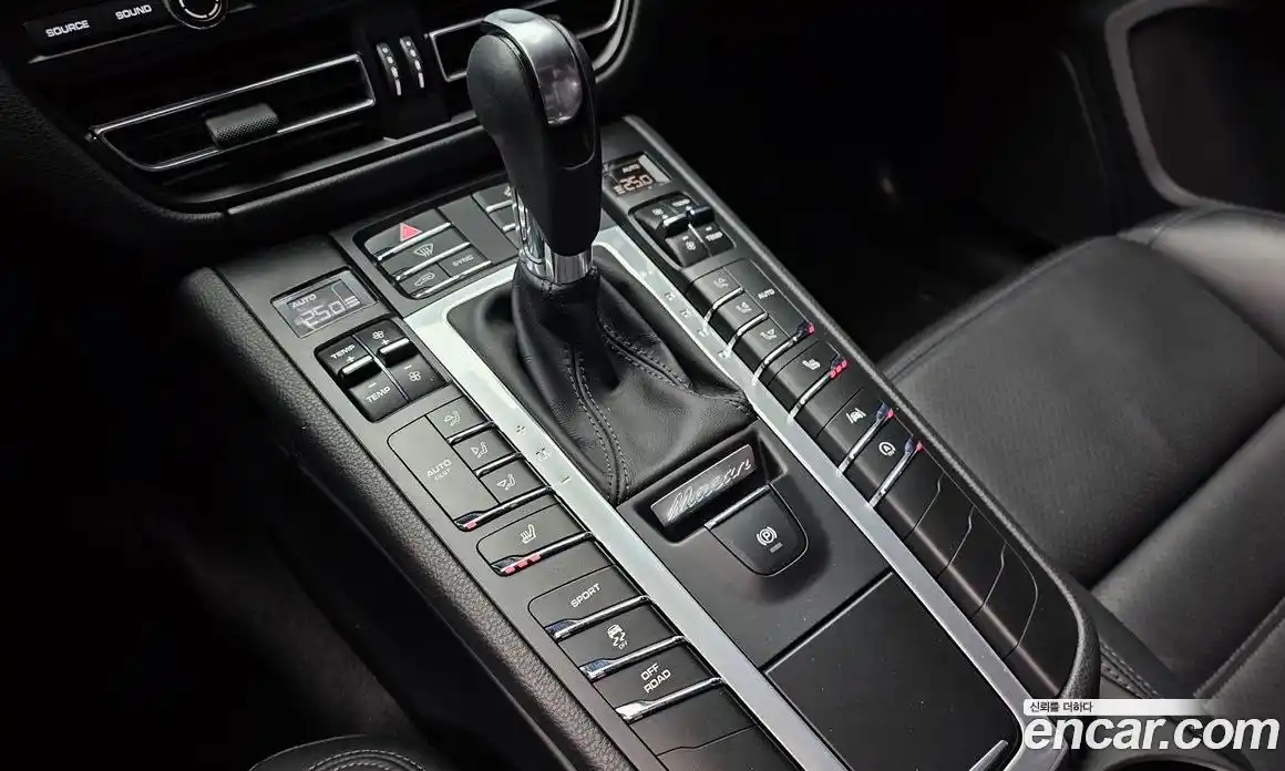 Porsche Macan 2021 2.0 гидро в Москве № 802090, фото 9