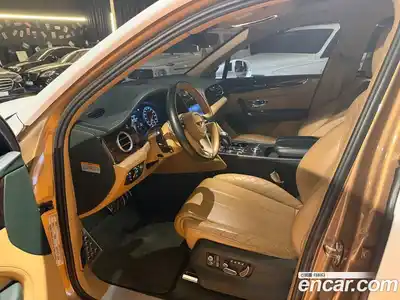 Bentley Bentayga 2018 6.0 гидро в Москве № 816538, миниатюра 11