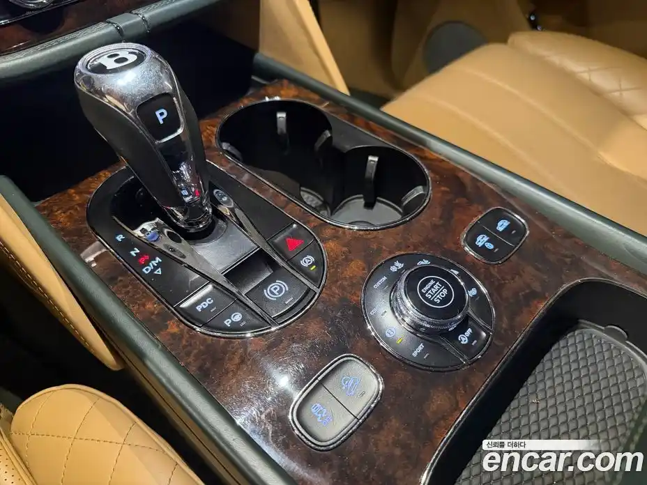 Bentley Bentayga 2018 6.0 гидро в Москве № 816538, фото 14