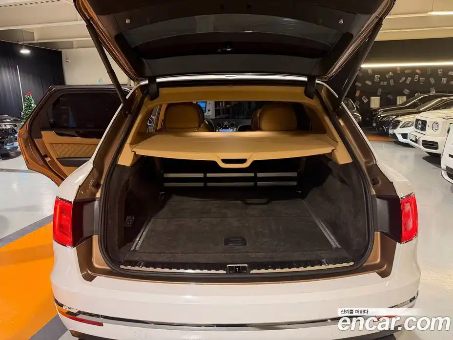 Bentley Bentayga 2018 6.0 гидро в Москве № 816538, фото 17