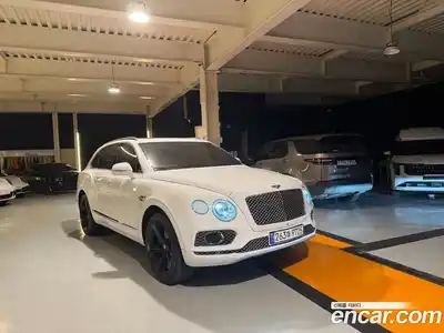 Bentley Bentayga 2018 6.0 гидро в Москве № 816538, миниатюра 2