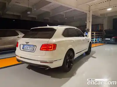 Bentley Bentayga 2018 6.0 гидро в Москве № 816538, миниатюра 3