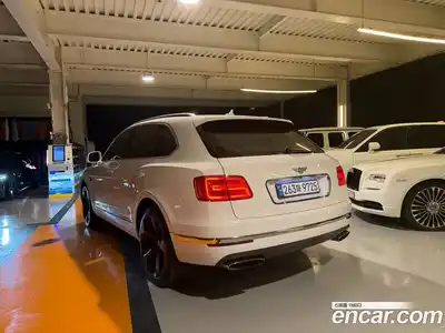 Bentley Bentayga 2018 6.0 гидро в Москве № 816538, миниатюра 4