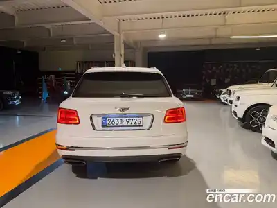 Bentley Bentayga 2018 6.0 гидро в Москве № 816538, миниатюра 6