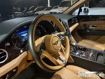 Bentley Bentayga 2018 6.0 гидро в Москве № 816538, миниатюра 9