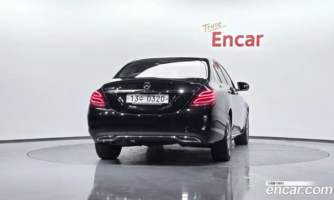 Mercedes-Benz C-Class 2016 2.0 гидро в Москве № 822858, фото 3