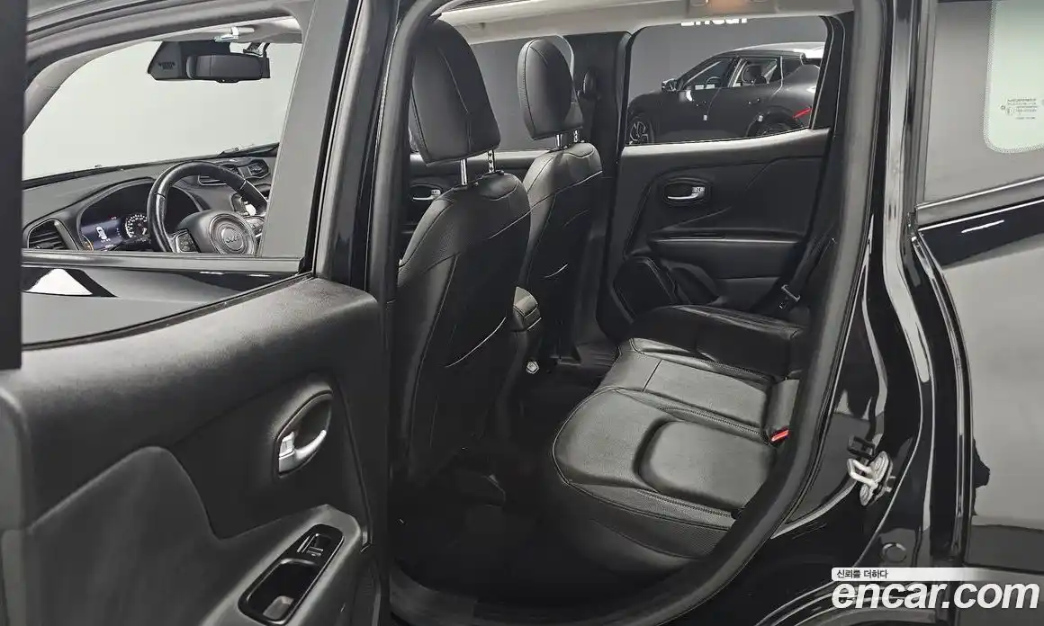 Jeep Renegade 2021 2.4 гидро в Москве № 862805, фото 12