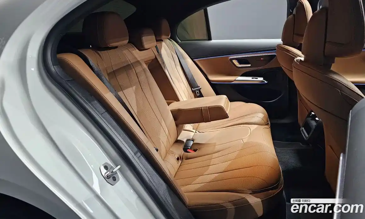 Mercedes-Benz E-Class 2025 2.0 гидро, фото 12