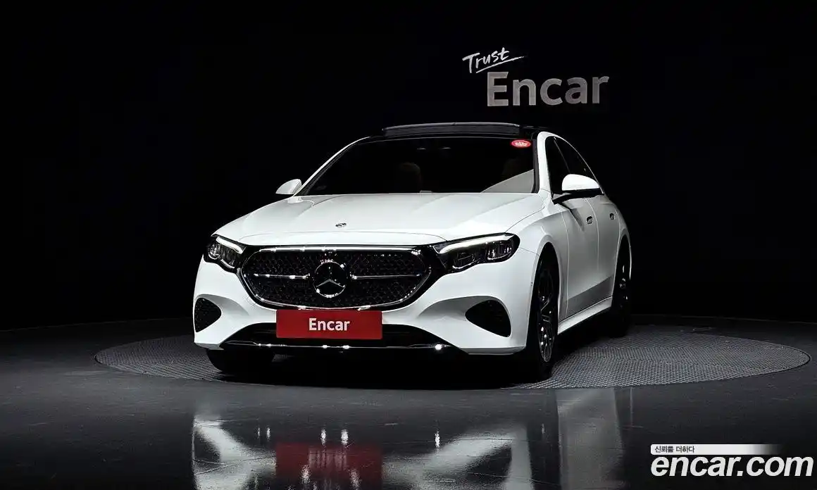 Mercedes-Benz E-Class 2025 2.0 гидро, фото 3