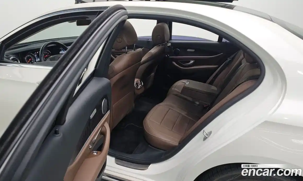 Mercedes-Benz E-Class 2016 2.0 гидро в Москве № 893402, фото 13