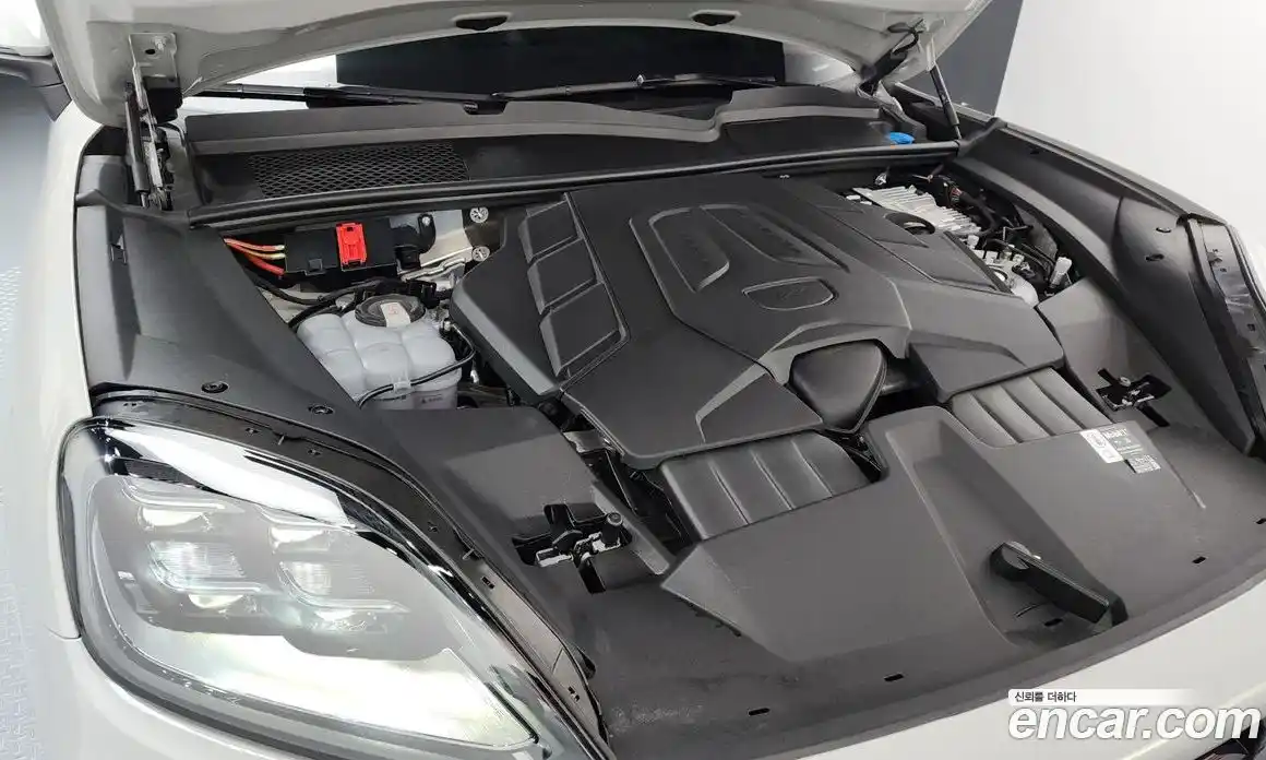Porsche Cayenne 2025 3.0 гидро в Москве № 894389, фото 6