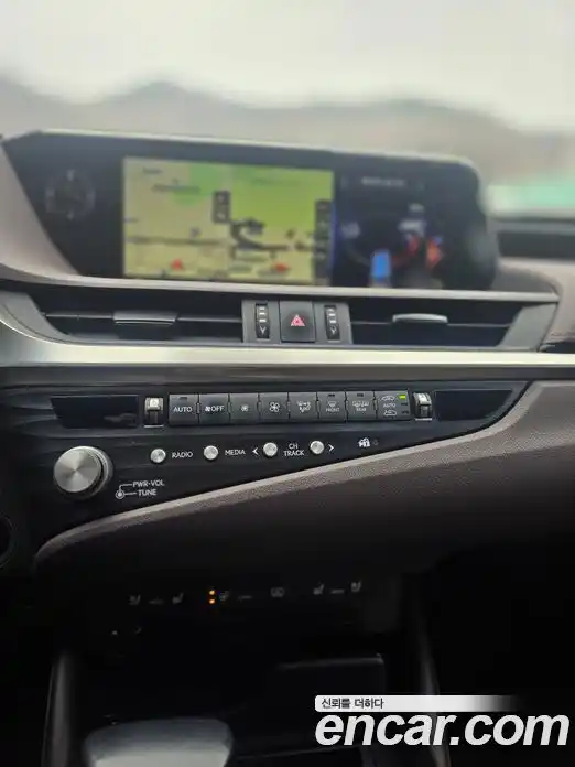 Lexus ES 2021 2.5 гидро в Москве № 895913, фото 15