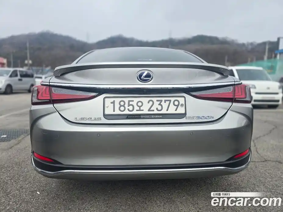 Lexus ES 2021 2.5 гидро в Москве № 895913, фото 4