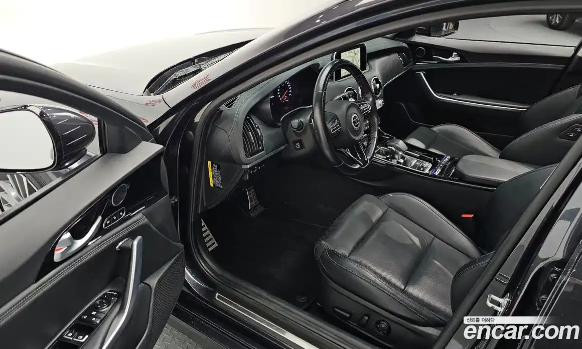 Kia Stinger 2017 2.0 Автомат в Москве № 930236, фото 11