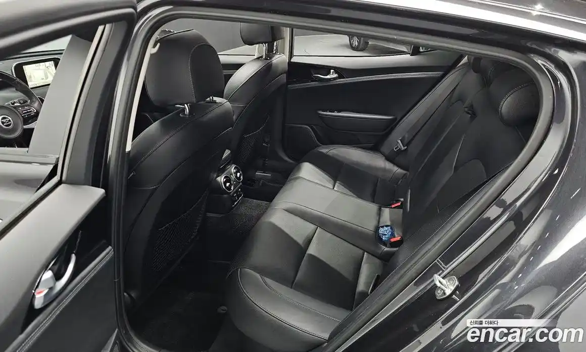 Kia Stinger 2017 2.0 Автомат в Москве № 930236, фото 12