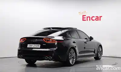 Kia Stinger 2017 2.0 Автомат в Москве № 930236, миниатюра 2