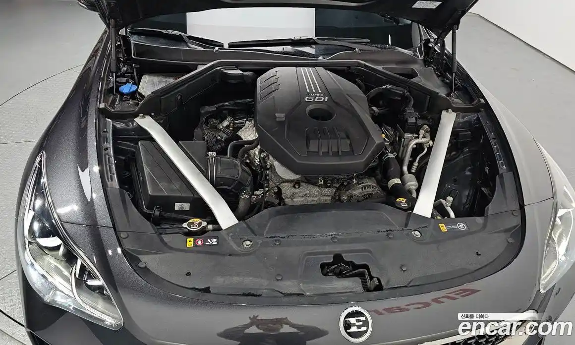 Kia Stinger 2017 2.0 Автомат в Москве № 930236, фото 6