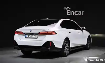 BMW 5-Series 2025 2.0 гидро в Москве № 930258, миниатюра 2