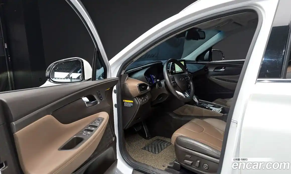 Hyundai Santa Fe 2020 2.0 Автомат в Москве № 1007555, фото 10