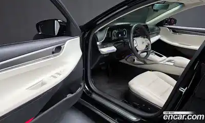 Hyundai Grandeur 2022 2.4 Автомат в Москве № 1008333, миниатюра 10