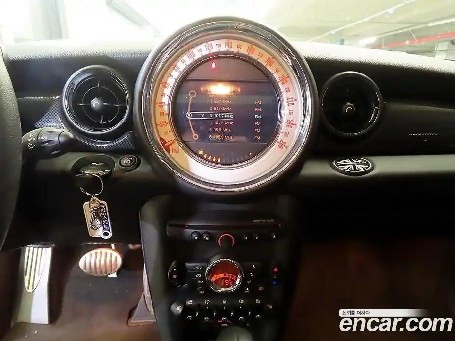 Mini Clubman 2014 1.6 гидро в Москве № 1014121, фото 7