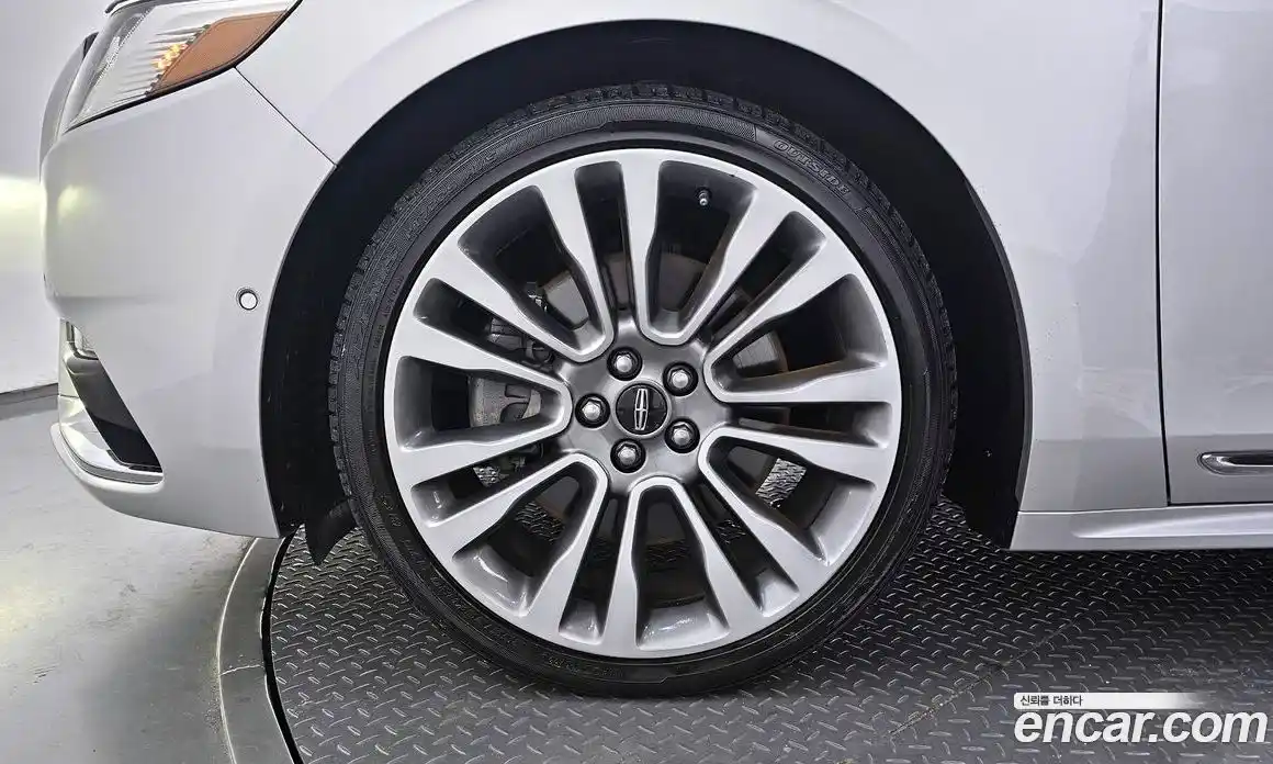 Lincoln Continental 2017 3.0 гидро в Москве № 1015592, фото 5