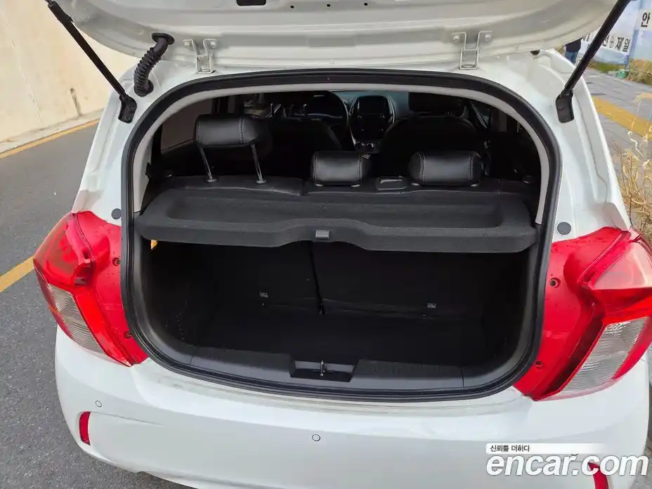 Chevrolet Spark 2017 1.0 Механическая в Москве № 1068102, фото 5