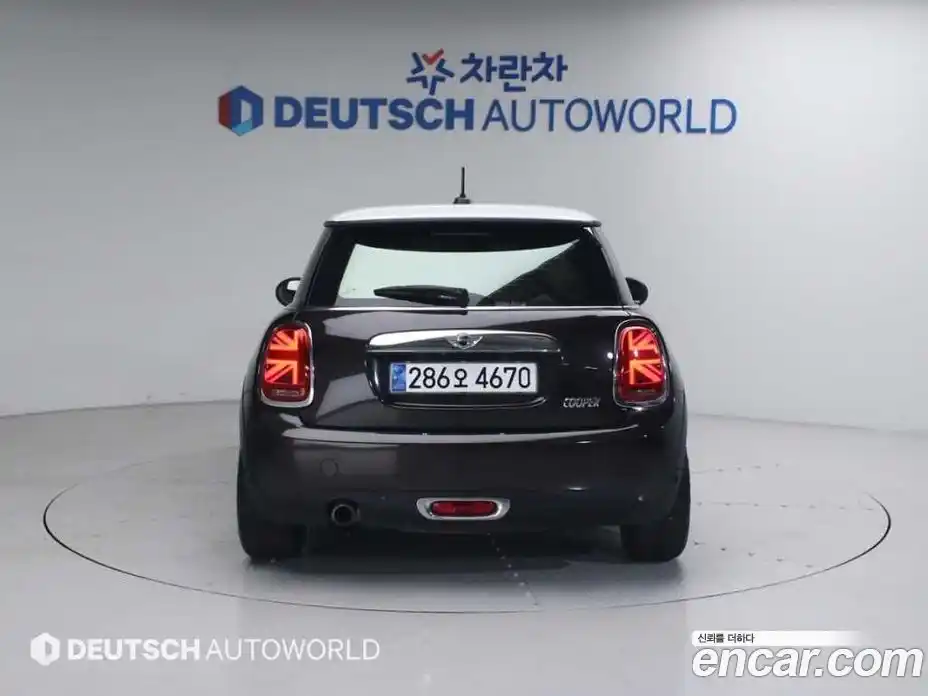 Mini Cooper 2015 1.5 гидро в Москве № 1071269, фото 4