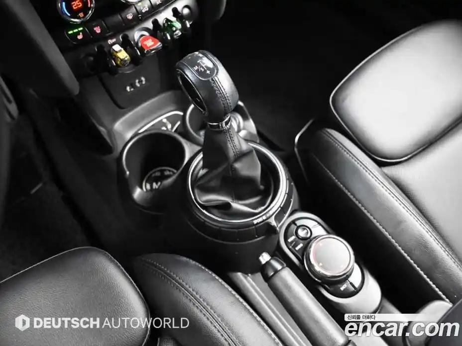 Mini Cooper 2015 1.5 гидро в Москве № 1071269, фото 9