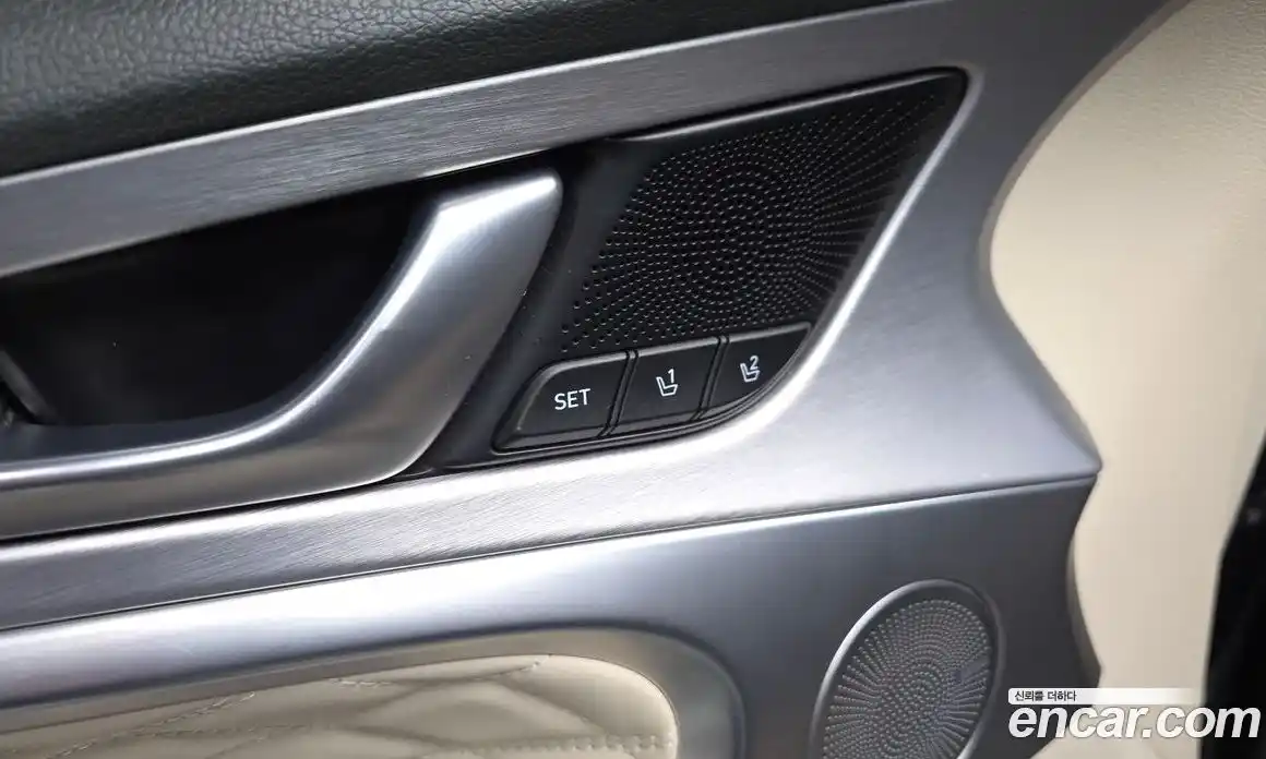 Genesis G70 2019 2.0 Автомат в Москве № 1079707, фото 17