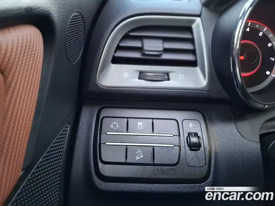 SsangYong TIBOLI 2019 1.6 Автомат в Москве № 1080831, фото 12