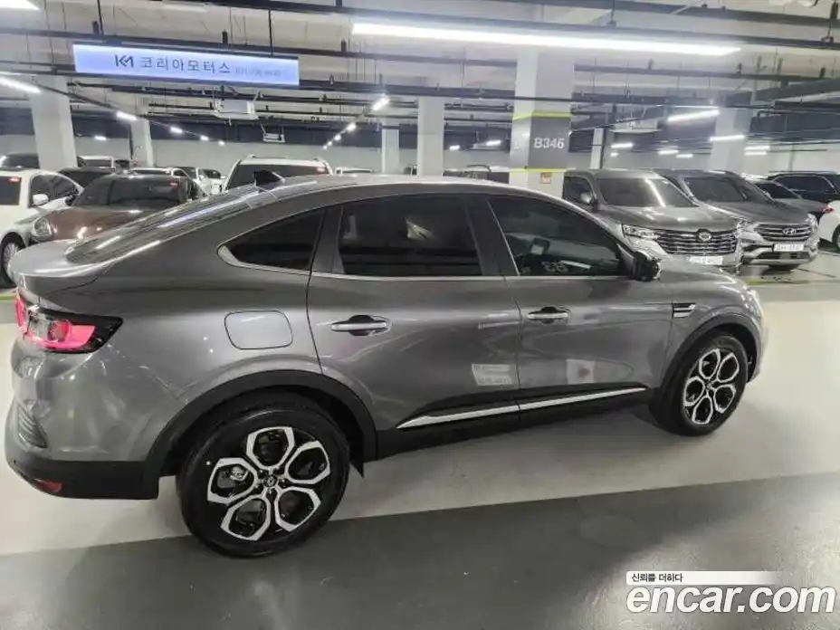 Renault Arkana 2025 1.6 Автомат в Москве № 1081561, фото 4