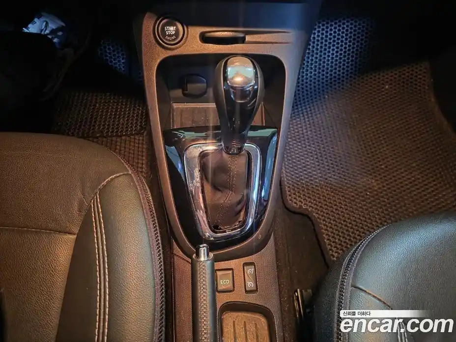 Renault QM3 2015 1.5 Автомат в Москве № 1082220, фото 11