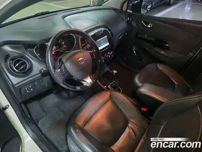 Renault QM3 2015 1.5 Автомат в Москве № 1082220, миниатюра 12