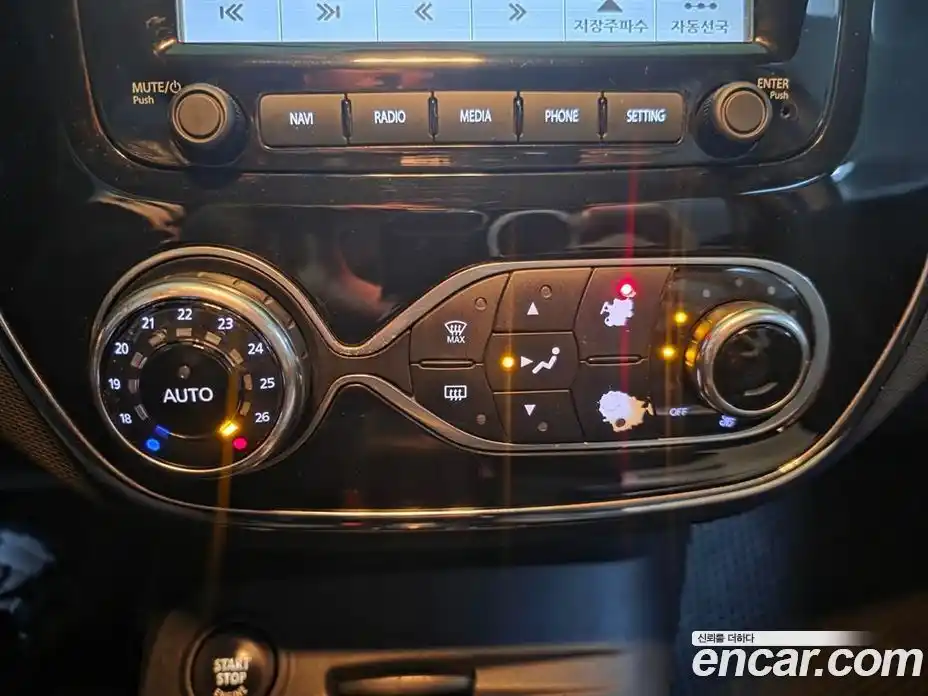 Renault QM3 2015 1.5 Автомат в Москве № 1082220, фото 15