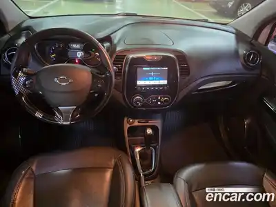 Renault QM3 2015 1.5 Автомат в Москве № 1082220, миниатюра 8