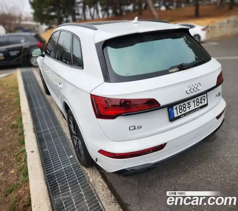 Audi Q5 2024 2.0 Автомат в Москве № 1084632, фото 5